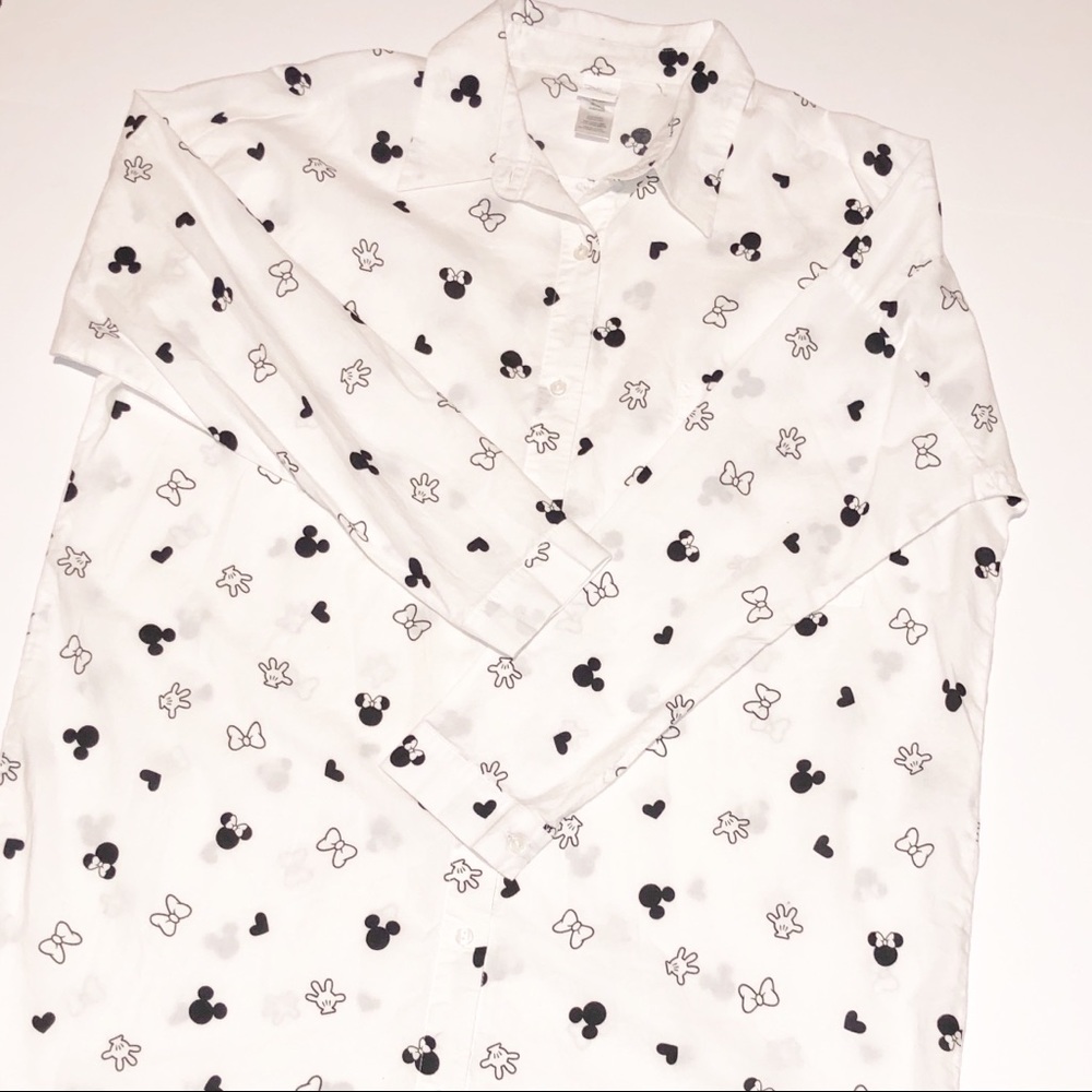 Disney Long Sleeve Pajama Button Up.     061 - Picture 4 of 6
